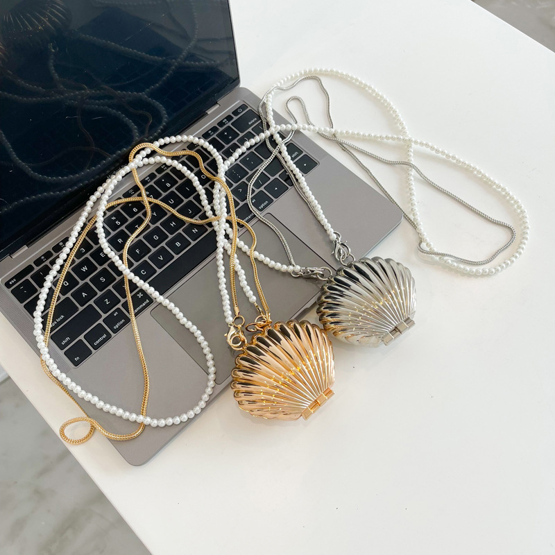 Metal Shell Bag Mini Lipstick  - Beauty Kiss Makeup recension och pris